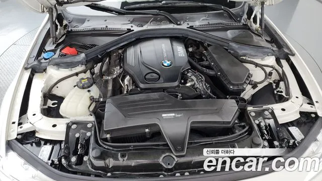 BMW 3 серии 2018 thumb 6