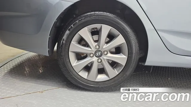 Hyundai Accent 2017 thumb 5