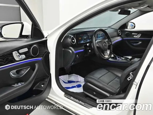 Mercedes-Benz E-Класс 2016 thumb 10