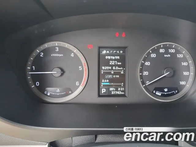 Hyundai Staria 2024 thumb 7