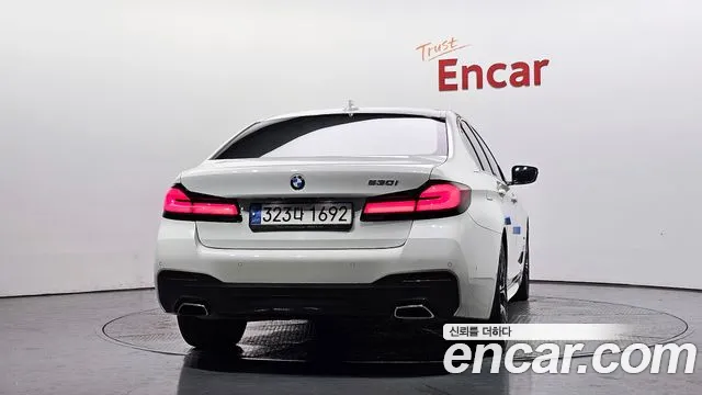 BMW 5 серии 2022 thumb 4