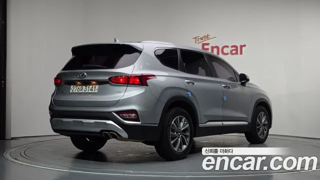 Hyundai Santa Fe 2019 thumb 2