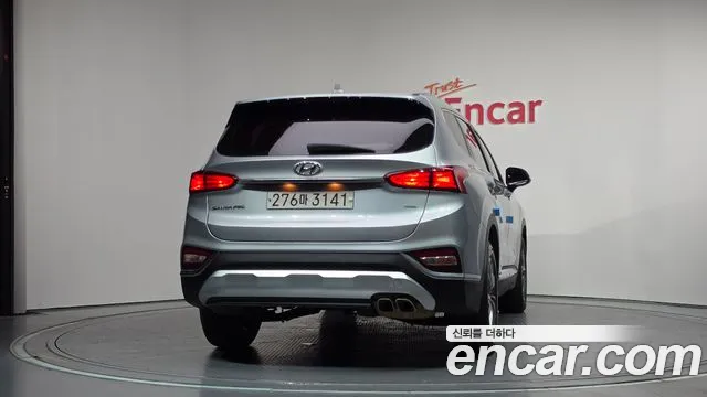 Hyundai Santa Fe 2019 thumb 4