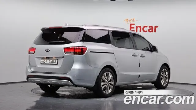 Kia Carnival 2014 thumb 2