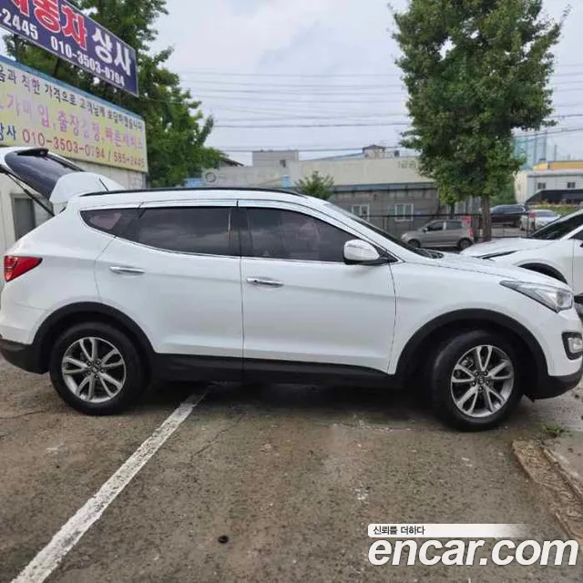 Hyundai Santa Fe 2013 thumb 3