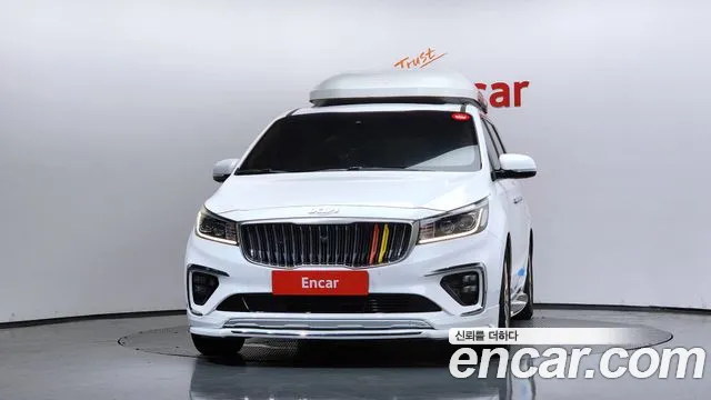 Kia Carnival 2018 thumb 3