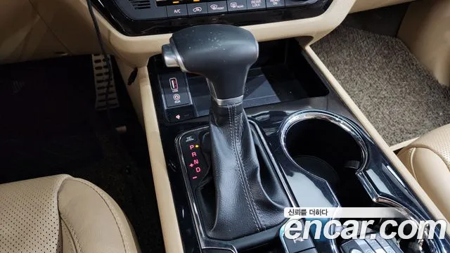Kia Carnival 2018 thumb 9