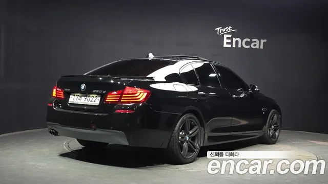 BMW 5-Series 2016 thumb 2