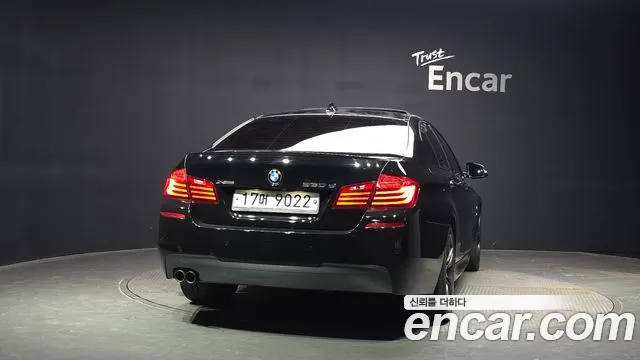 BMW 5-Series 2016 thumb 4