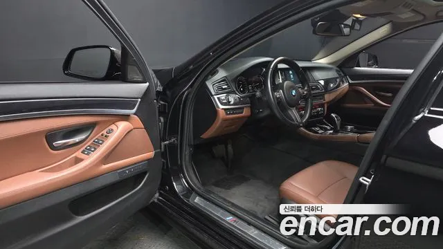 BMW 5-Series 2016 thumb 10
