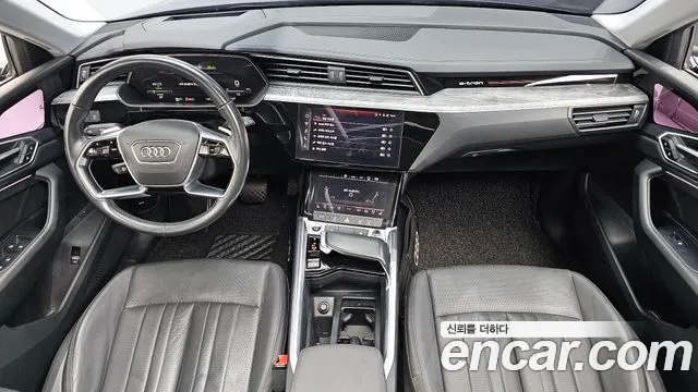 Audi e-tron 2021 thumb 7