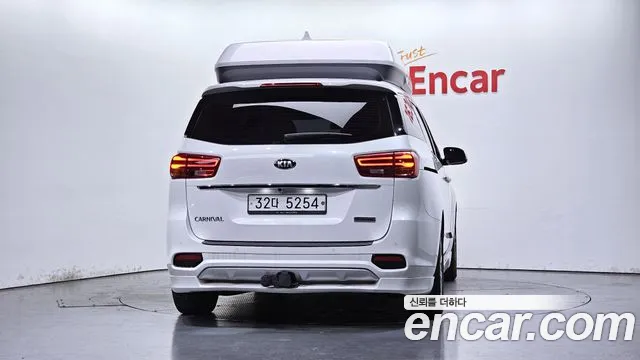 Kia Carnival 2019 thumb 4