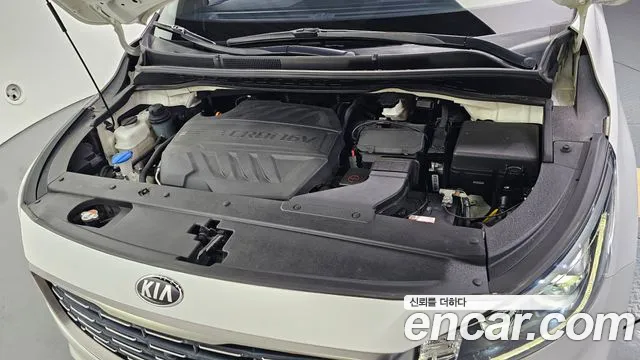 Kia Carnival 2019 thumb 6