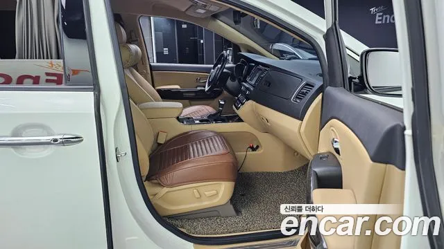 Kia Carnival 2019 thumb 11