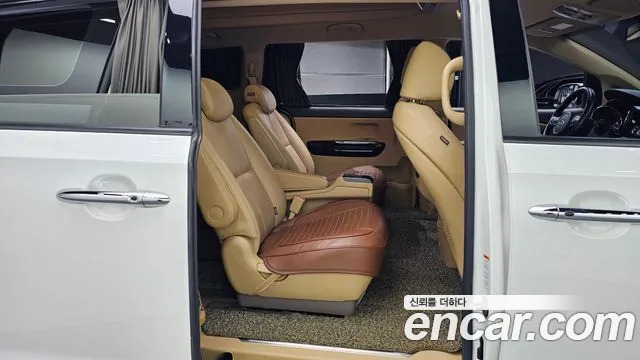 Kia Carnival 2019 thumb 12