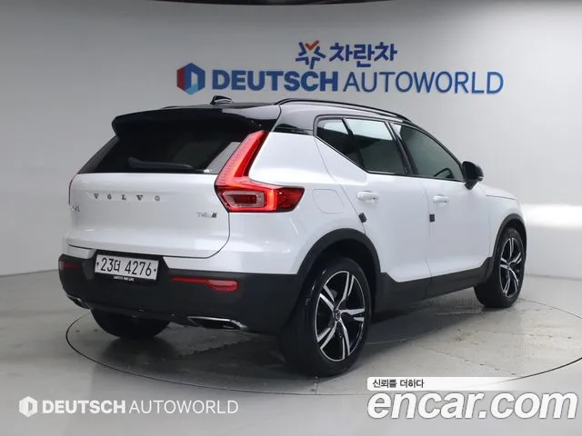 Volvo XC40 2019 thumb 2