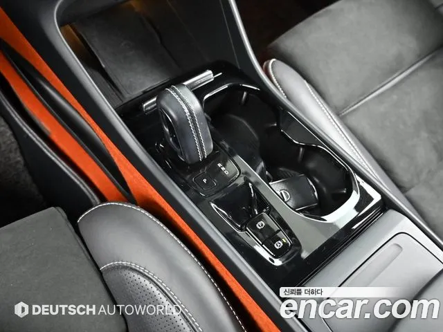 Volvo XC40 2019 thumb 9