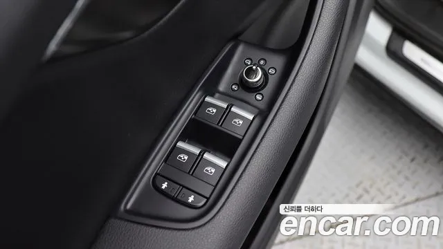 Audi Q7 2019 thumb 10