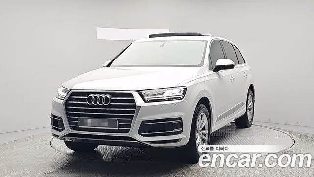 Audi Q7 2019 thumb 11