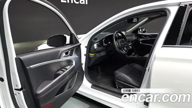 Genesis G70 2019 thumb 10