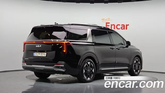 Kia Carnival 2024 thumb 2