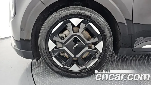 Kia Carnival 2024 thumb 5
