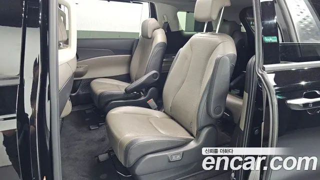 Kia Carnival 2024 thumb 12