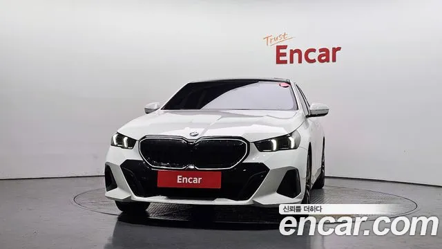 BMW 5 серии 2025 thumb 3
