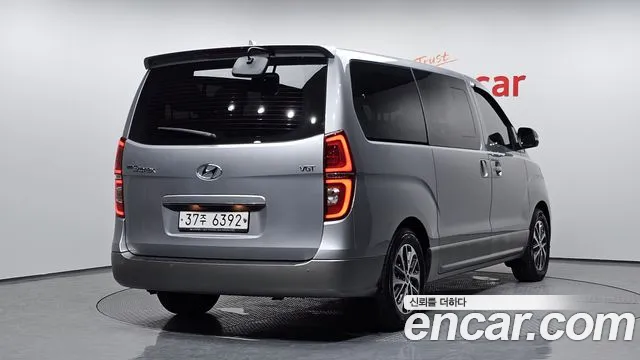 Hyundai Starex 2019 thumb 2