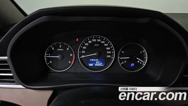 Hyundai Starex 2019 thumb 8