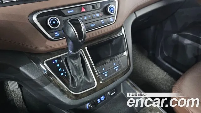 Hyundai Starex 2019 thumb 9