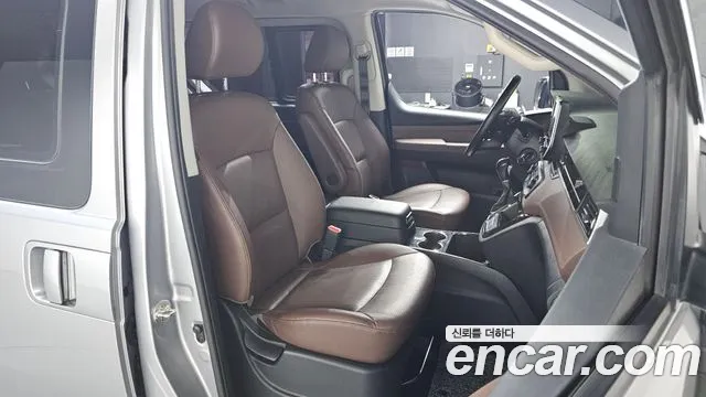 Hyundai Starex 2019 thumb 11