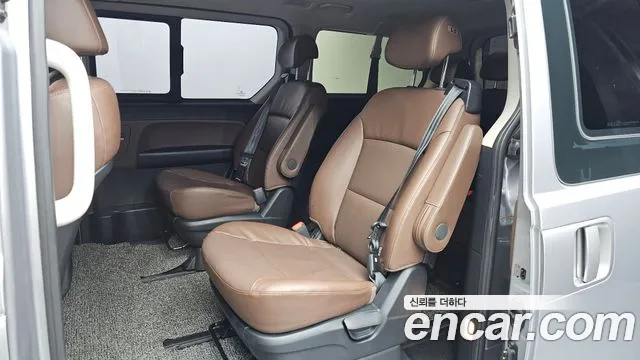 Hyundai Starex 2019 thumb 12