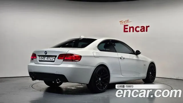 BMW 3-Series 2007 thumb 2