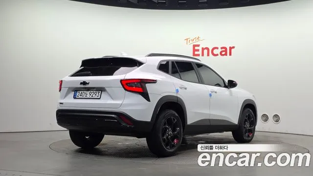 Chevrolet Tracker 2024 thumb 2