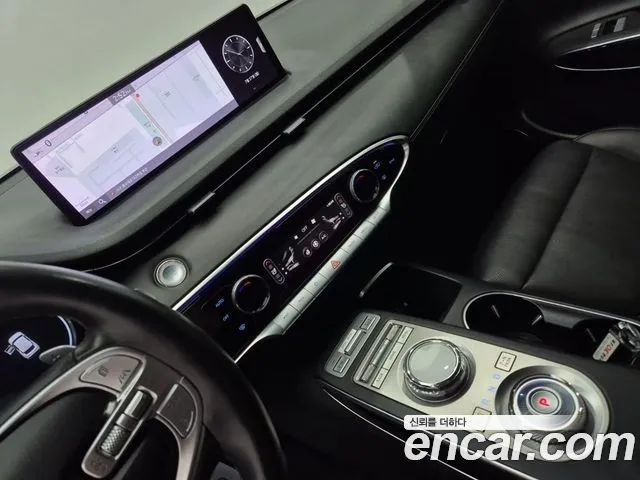 Genesis GV70 2021 thumb 9