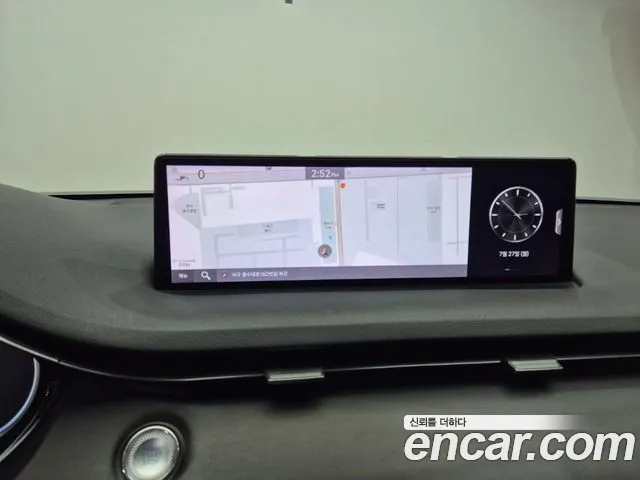 Genesis GV70 2021 thumb 10