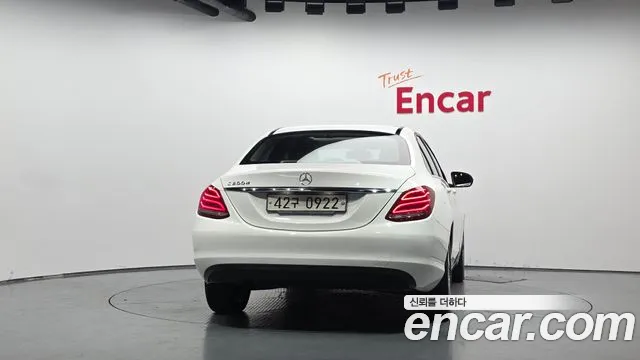 Mercedes-Benz C-Класс 2016 thumb 4