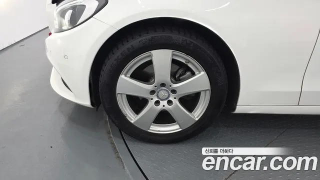 Mercedes-Benz C-Класс 2016 thumb 5