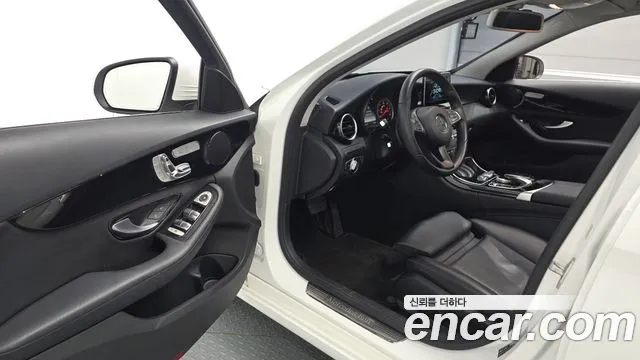 Mercedes-Benz C-Класс 2016 thumb 10