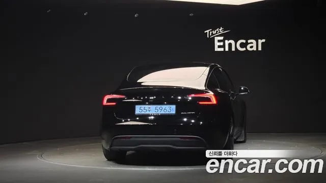 Tesla Model 3 2024 thumb 4