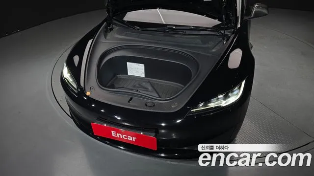 Tesla Model 3 2024 thumb 6