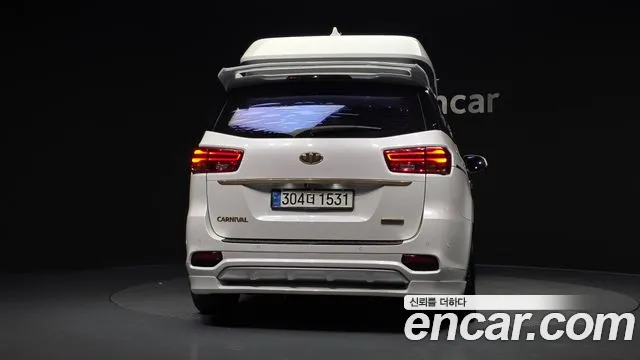 Kia Carnival 2018 thumb 4