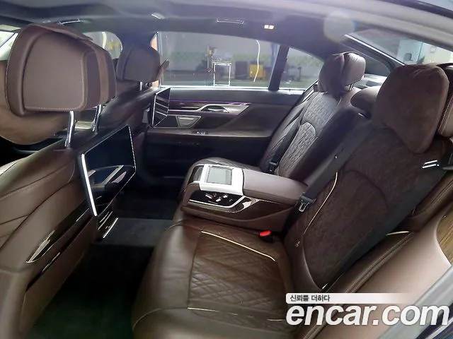 BMW 7 серии 2019 thumb 6