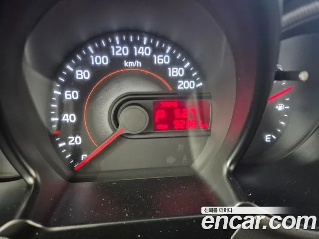 Kia Ray 2016 thumb 10