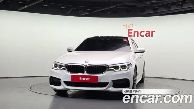 BMW 5 серии 2019 thumb 3