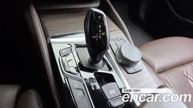 BMW 5 серии 2019 thumb 9