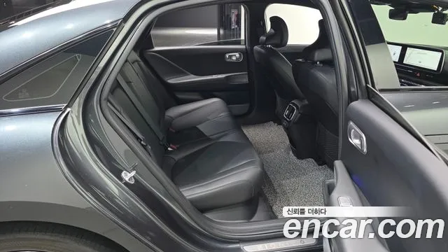 Hyundai IONIQ 6 2023 thumb 11