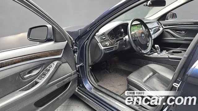 BMW 5 серии 2013 thumb 10