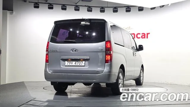 Hyundai Starex 2016 thumb 4